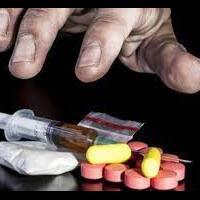 pemuda-di-manado-diringkus-saat-akan-edarkan-obat-terlarang