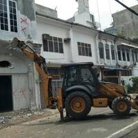 rusak-cagar-budaya-bangunan-tanpa-imb-di-kota-medan-dihancurkan