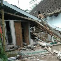 gempa-malang-akibatkkan-sembilan-warga-blitar-luka-luka