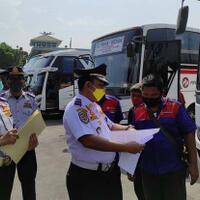 kepala-terminal-tanjung-priok-sosialisasi-larangan-mudik-ke-pengusaha-po-bus