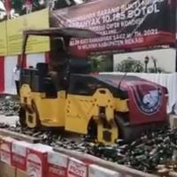 jelang-ramadhan-kabupaten-bekasi-musnahkan-10195-botol-miras