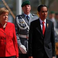 di-depan-angela-merkel-jokowi-beberkan-tantangan-pengembangan-industri-40