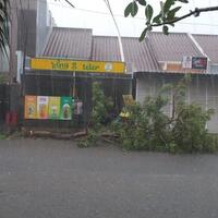 banjir-terjadi-di-bekasi-usai-hujan-es-mengguyur