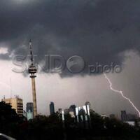 pagi-jakarta-berawan-siang-jaksel-dan-jaktim-diguyur-hujan-disertai-petir