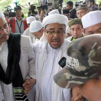 habib-rizieq-raih-gelar-doktor-hidayat-nur-wahid-ucapkan-selamat