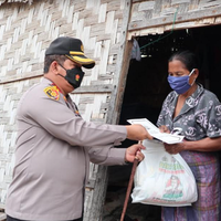 kapolres-batubara-kembali-salurkan-bantuan-kapoldasu-di-desa-prupuk