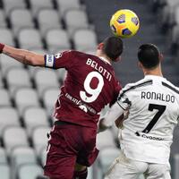 5-momen-yang-menggambarkan-panasnya-derby-della-mole