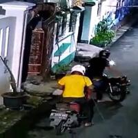 gasak-rx-king-seharga-rp40-juta-aksi-2-maling-di-koja-ini-terekam-cctv