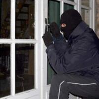 beraksi-ratusan-kali-2-spesialis-rumsong-dan-minimarket-dibekuk-polisi