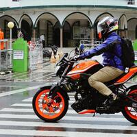 pakai-tips-instruktur-roda-2-agar-motoran-saat-puasa-tetap-lancar