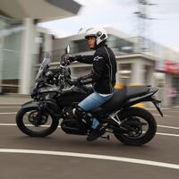 pakai-tips-instruktur-roda-2-agar-motoran-saat-puasa-tetap-lancar