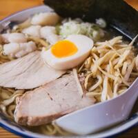 niat-buka-bersama-sekelompok-wanita-ini-tak-sengaja-beli-ramen-babi