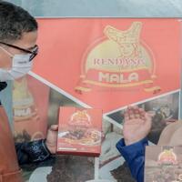 jadikan-rendang-mendunia-sandiaga-bantu-promosikan-hingga-ke-dubai