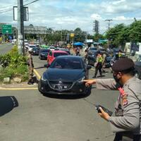 6-mei-2021-polisi-lakukan-pengetatan-jalur-puncak-bogor-antisipasi-pemudik