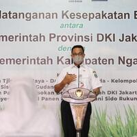 anies-serap-gabah-petani-ngawi-untuk-dki-khofifah-terima-kasih