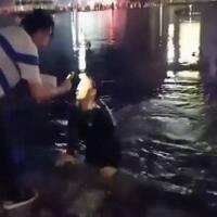 pesta-kemenangan-persija-aksi-jakmania-bikin-geleng-kepala