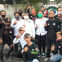 gandeng-komunitas-ojol-pemuda-perindo-bagikan-300-paket-takjil-di-tamansari