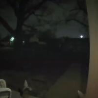 misteri-tamu-di-balik-pintu-rumahmu-tamu-misterius-mengetuk-pintu-lalu-pergi