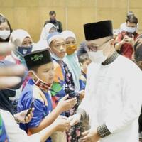 safari-ramadhan-di-jatim-zulhas-santuni-anak-anak-difabel-dhuafa