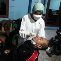 jelang-aksi-may-day-buruh-lakukan-tes-rapid-antigen-di-kantor-masing-masing