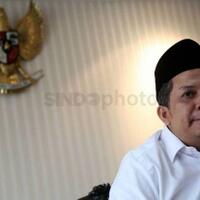 fahri-hamzah-kritisi-penggeledahan-ruang-azis-syamsuddin-tanpa-status-tersangka