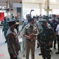 jelang-lebaran-anies-kerahkan-5000-petugas-gabungan-ke-semua-pasar-di-jakarta