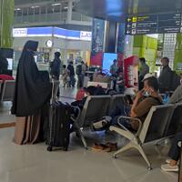 mulai-h-5-larangan-mudik-17563-orang-tinggalkan-jakarta-lewat-stasiun-gambir