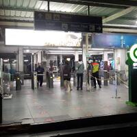 jam-operasional-krl-commuter-line-dikurangi-stasin-bekasi-tampak-lengang