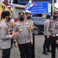 penyekatan-di-puncak-bogor-wakapolda-jabar-kami-pastikan-tak-ada-pemudik-melintas