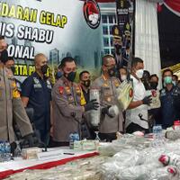 fantastis-polisi-bongkar-peredaran-310-kg-sabu-jaringan-internasional