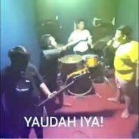 berbeda-dari-yang-lain-band-satu-ini-punya-lirik-lagu-yang-nyeleneh