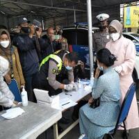 2-pemudik-ketahuan-positif-covid-19-saat-jalani-rapid-tes-antigen-di-pos-penyekatan