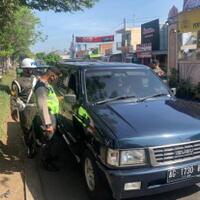 gagal-terobos-perbatasan-blitar-1326-kendaran-pemudik-dipaksa-putar-balik
