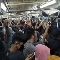 ditegur-menhub-pt-kci-akan-batasi-jumlah-penumpang-per-gerbong