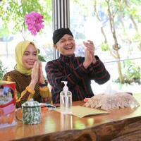 hangatnya-halal-bihalal-virtual-ganjar-dengan-para-diaspora-jateng-di-perantauan