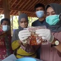 santap-ikan-bakar-dan-sambal-160-santri-pondok-pesantren-al-i-tishom-keracunan