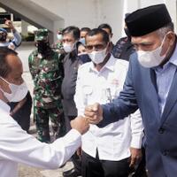 gubernur-aceh-jemput-kedatangan-menteri-investasi