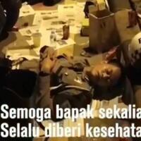 wajah-wajah-lelah-polisi-penyekat-mudik-tidur-pun-beralaskan-koran