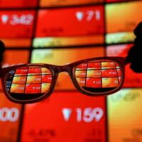 ihsg-dibuka-langsung-ambruk-ke-zona-merah-171-saham-melemah