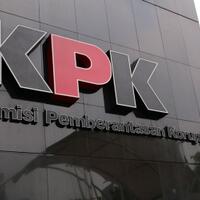 dibela-presiden-beranikah-kpk-usut-mafia-alutsista