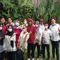 hadir-di-pulau-jawa-pospay-mania-bantu-masyarakat-pedesaan