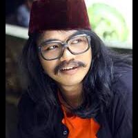 tanpa-busana-masturbasi-menggemuk-dan-menguruskan-badan-reza-lakukan-secara-total