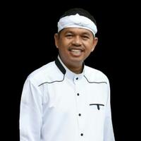 anggota-dpr-ri-ini-di-maki-maki-dan-diusir-oleh-perempuan-anak-penjual-kue-serabi
