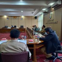 8-pejabat-asn-fakfak-mengadu-ke-dprd-karena-dinonjobkan-bupati