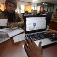 97-ribu-pns-fiktif-dpr-menduga-terjadi-kolusi