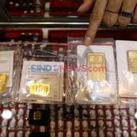 berkilau-lagi-harga-emas-hari-ini-naik-rp7000-per-gram