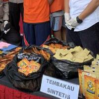 polres-metro-jaksel-gerebek-home-industry-tembakau-sintetis-di-bogor