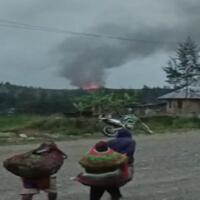 teroris-tpnpb-opm-kian-brutal-pasukan-pemukul-tni-polri-kepung-bandara-aminggaru