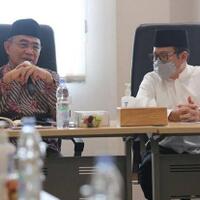 pastikan-dana-haji-rp150-triliun-tak-dipakai-infrastruktur-menko-pmk-sambangi-bpkh