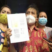 roy-suryo-laporkan-dua-buzzer-ke-polisi-terkait-postingan-kasus-kecelakaan